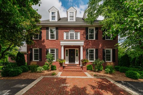 Photo of 19450 Whitehall Dr, Brookfield, WI 53045 (MLS # 1932138)