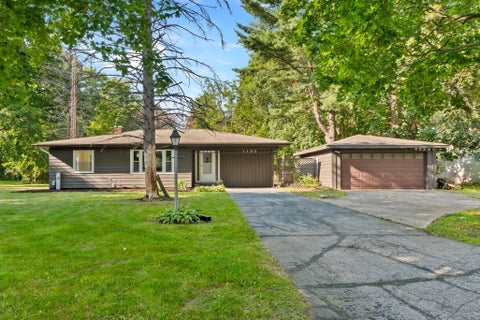 Photo of 1100 97th St, Pleasant Prairie, WI 53158 (MLS # 1978107)