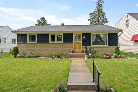 Photo of 9350 W Melvina St, Milwaukee, WI 53222 (MLS # 1925642)