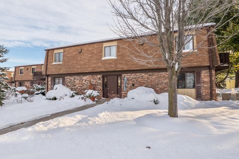 Photo of 1123 Marcia Ave, West Bend, WI 53090 (MLS # 1945187)