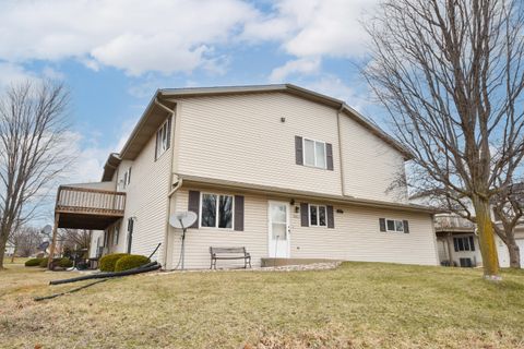 Photo of 638 Beaus Bay -, Slinger, WI 53086 (MLS # 1955431)