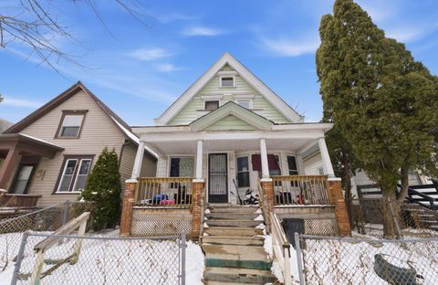 Photo of 2813 N 21st St, Milwaukee, WI 53206 (MLS # 1955121)