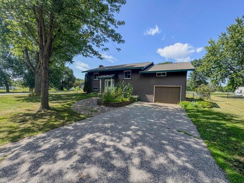 Photo of 1226 N Herman St, Buffalo City, WI 54622 (MLS # 1977883)