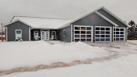Photo of 164 Heinig Way, Holmen, WI 54636 (MLS # 1947802)