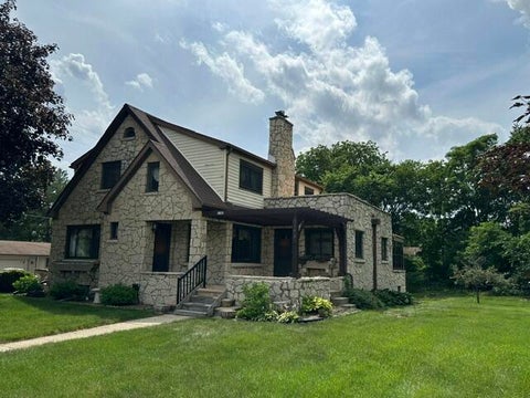 Photo of 2145 Hillcrest Dr, East Troy, WI 53120 (MLS # 1971522)