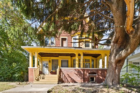 Photo of 3025 N 1st St, Milwaukee, WI 53212 (MLS # 1918284)