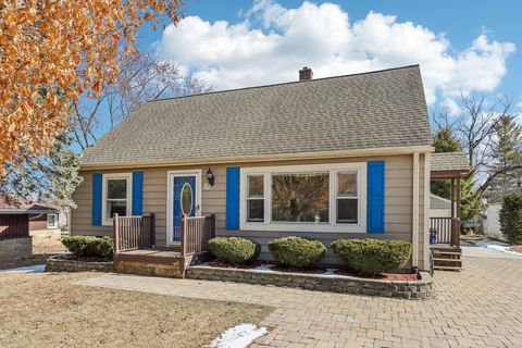 Photo of W187S6736 Agate Dr, Muskego, WI 53150 (MLS # 1951523)