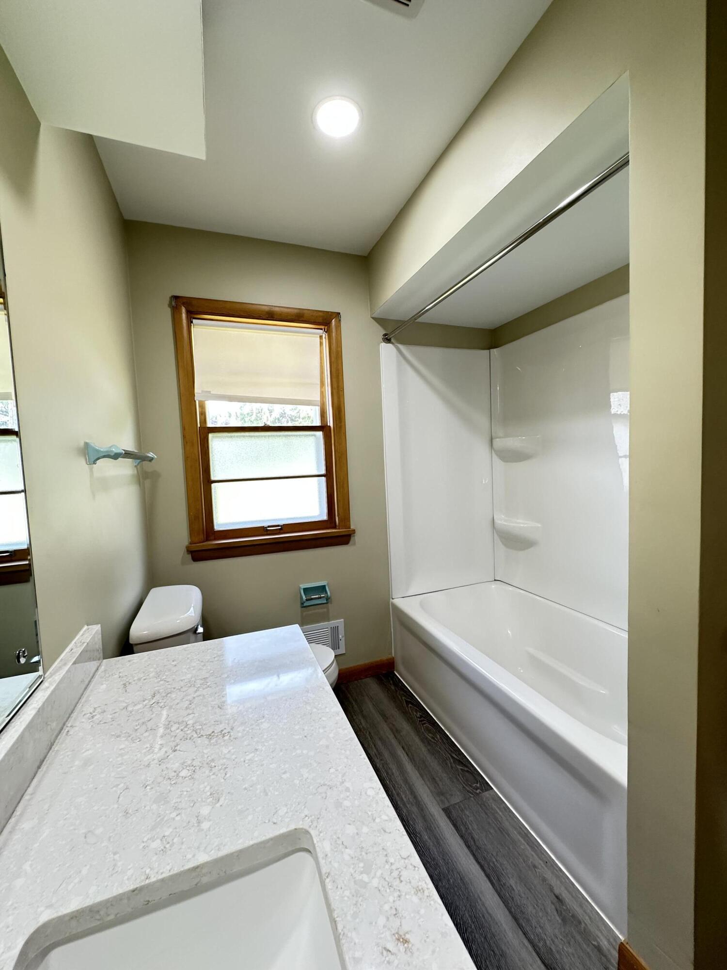 Kenosha, Wisconsin 53140, United States, 3 Bedrooms Bedrooms, ,1 BathroomBathrooms,Residential,Pending,148662