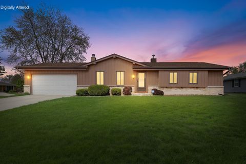 Photo of 6967 S Tumblecreek Dr, Franklin, WI 53132 (MLS # 1960469)