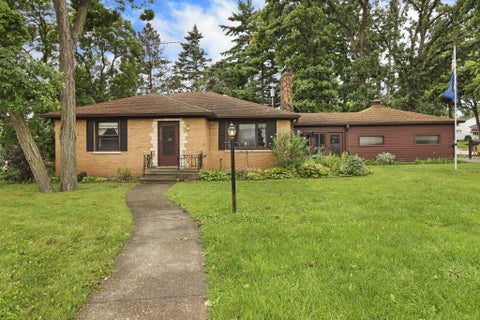 Photo of 6536 Pershing Blvd, Kenosha, WI 53142 (MLS # 1981285)