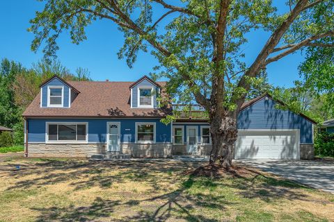 Photo of 7920 W Puetz Rd, Franklin, WI 53132 (MLS # 1963451)