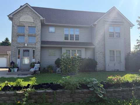 Photo of 1505 Oxford Ln, Mount Pleasant, WI 53406 (MLS # 1981768)