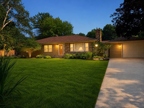 Photo of 14345 Hyland Dr, Brookfield, WI 53005 (MLS # 1972683)