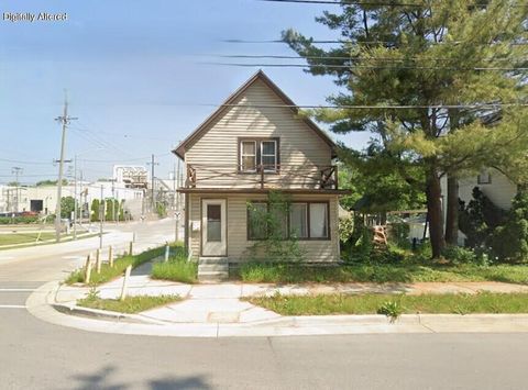 Photo of 735 E North St, Waukesha, WI 53188 (MLS # 1960875)