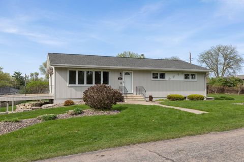 907 Lancaster St, Campbell, WI 54603 - MLS#: 1916999