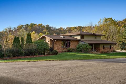 Photo of N6061 Summerglow Trlr, Onalaska, WI 54650 (MLS # 1941153) Photo of N6061 Summerglow Trlr, Onalaska, WI 54650 (MLS # 1941153)