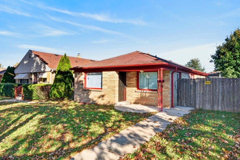 Photo of 4110 N 61st St, Milwaukee, WI 53216 (MLS # 1986664)