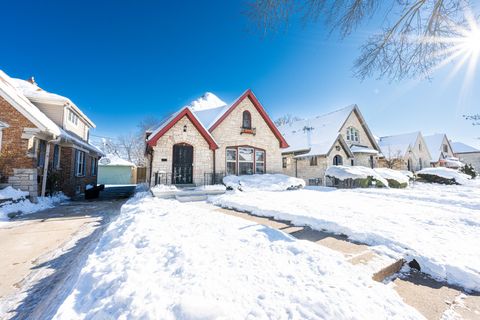 Photo of 4182 N 13th St, Milwaukee, WI 53209 (MLS # 1944681)