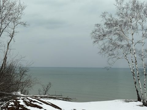 Photo of 13446 Lakewood Dr, Mequon, WI 53097 (MLS # 1955020)