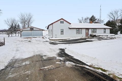 Photo of 15910 County Line Rd, Yorkville, WI 53177 (MLS # 1944449)
