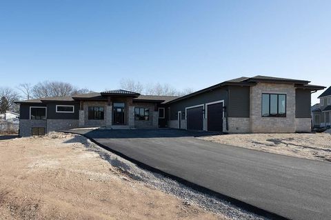 3501 W Torrey Dr Mequon WI 53092