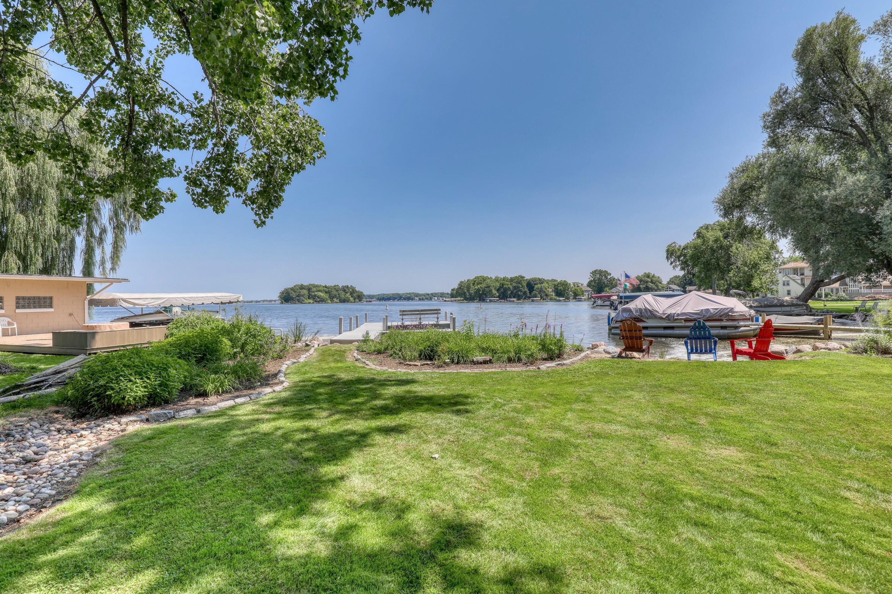 W278N2920 Oak St