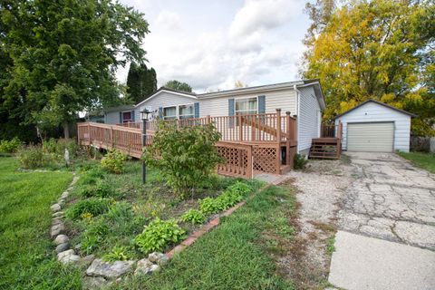 Photo of 506 Center St, Clyman, WI 53016 (MLS # 1941035) Photo of 506 Center St, Clyman, WI 53016 (MLS # 1941035)