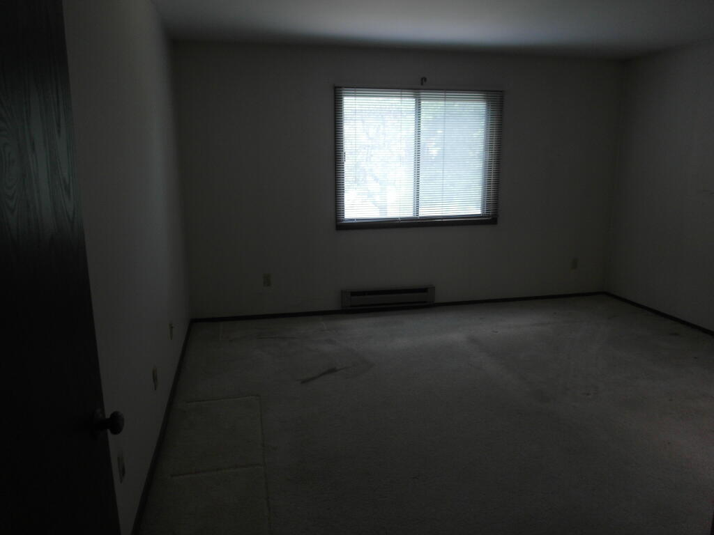 Milwaukee, Wisconsin 53220, United States, 2 Bedrooms Bedrooms, ,1 BathroomBathrooms,Residential,Active,169588