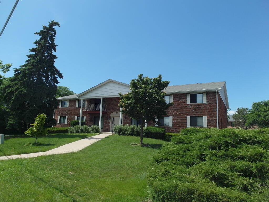 Milwaukee, Wisconsin 53220, United States, 2 Bedrooms Bedrooms, ,1 BathroomBathrooms,Residential,Active,169588