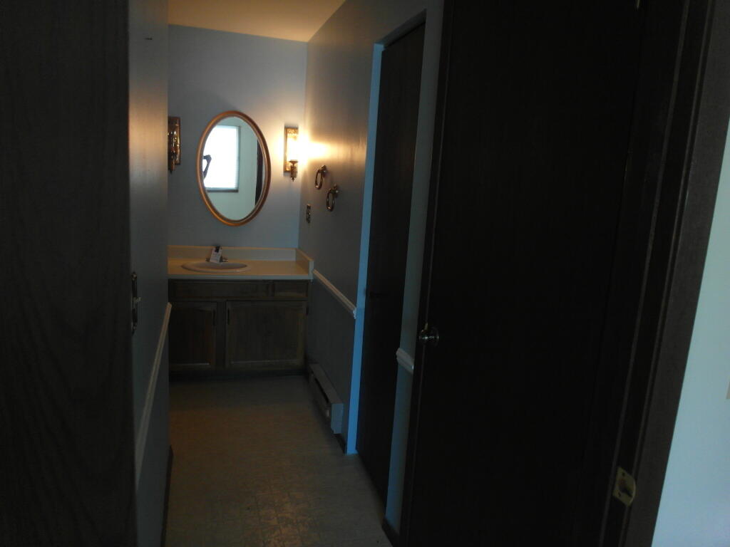 Milwaukee, Wisconsin 53220, United States, 2 Bedrooms Bedrooms, ,1 BathroomBathrooms,Residential,Active,169588