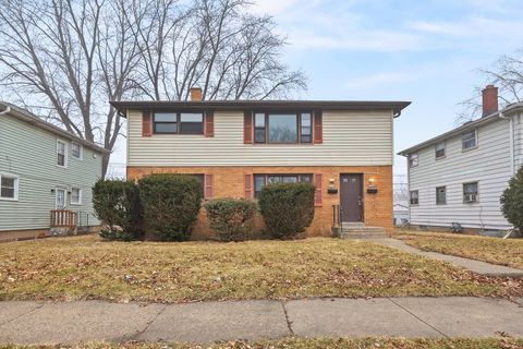 Photo of 5066 N 84th St, Milwaukee, WI 53225 (MLS # 1953132)