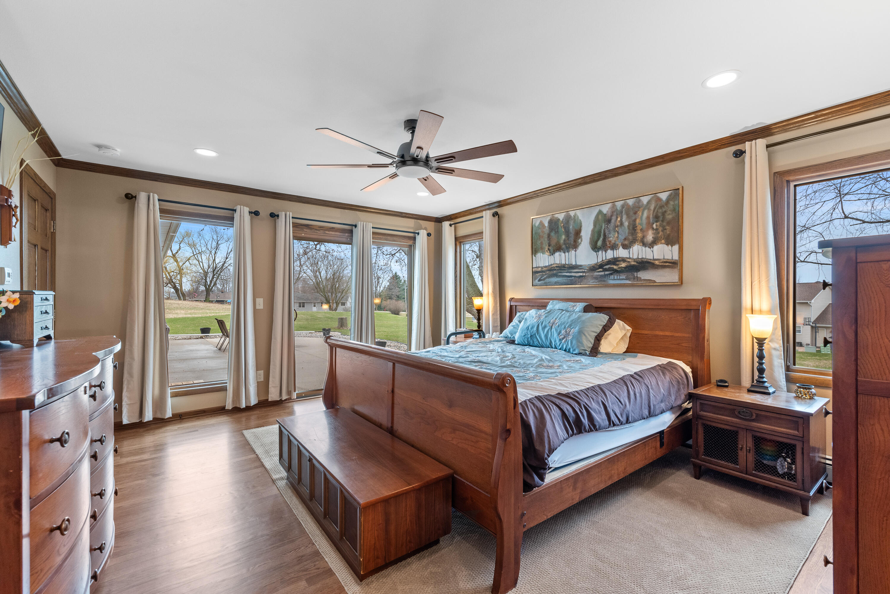 Fredonia, Wisconsin 53021, United States, 4 Bedrooms Bedrooms, ,3 BathroomsBathrooms,Residential,Pending,112652