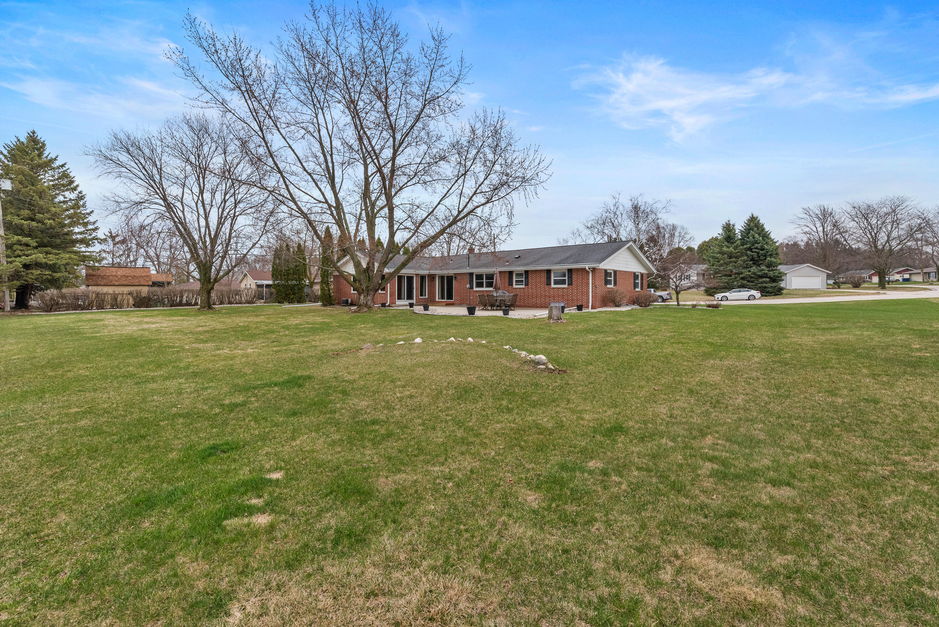 Fredonia, Wisconsin 53021, United States, 4 Bedrooms Bedrooms, ,3 BathroomsBathrooms,Residential,Pending,112652