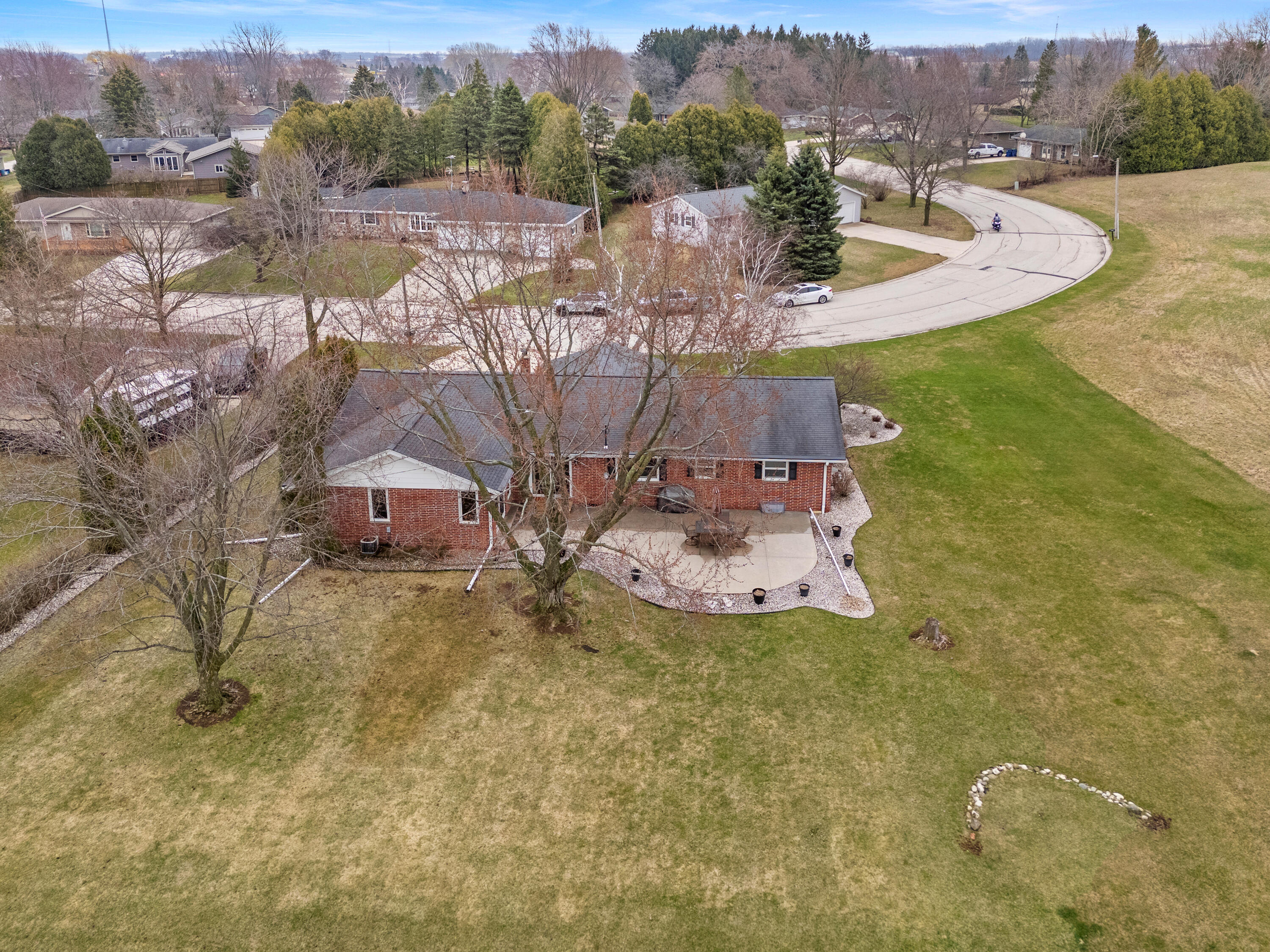 Fredonia, Wisconsin 53021, United States, 4 Bedrooms Bedrooms, ,3 BathroomsBathrooms,Residential,Pending,112652