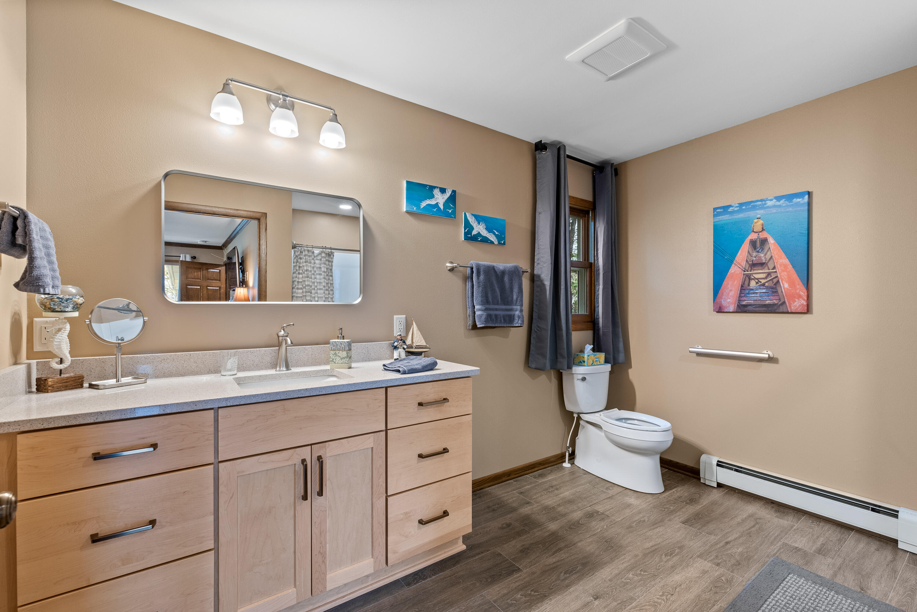 Fredonia, Wisconsin 53021, United States, 4 Bedrooms Bedrooms, ,3 BathroomsBathrooms,Residential,Pending,112652