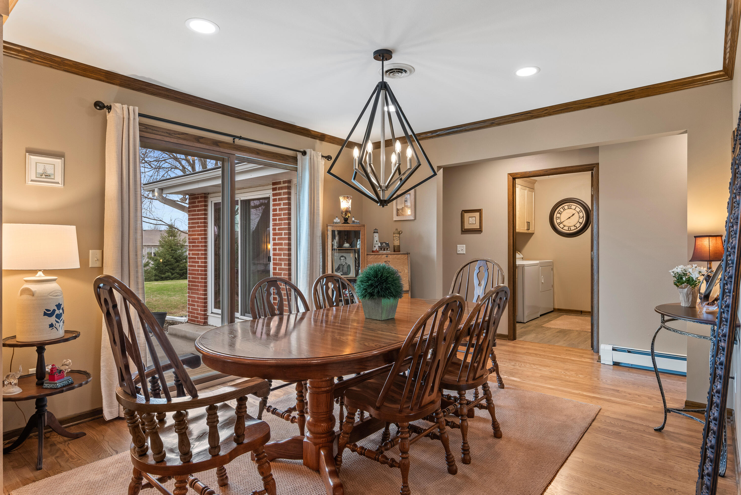 Fredonia, Wisconsin 53021, United States, 4 Bedrooms Bedrooms, ,3 BathroomsBathrooms,Residential,Pending,112652