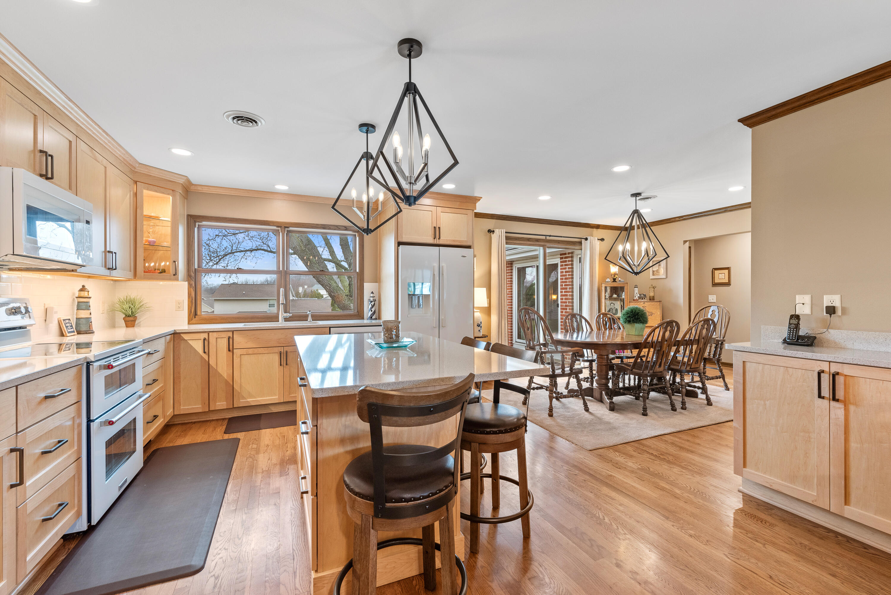 Fredonia, Wisconsin 53021, United States, 4 Bedrooms Bedrooms, ,3 BathroomsBathrooms,Residential,Pending,112652