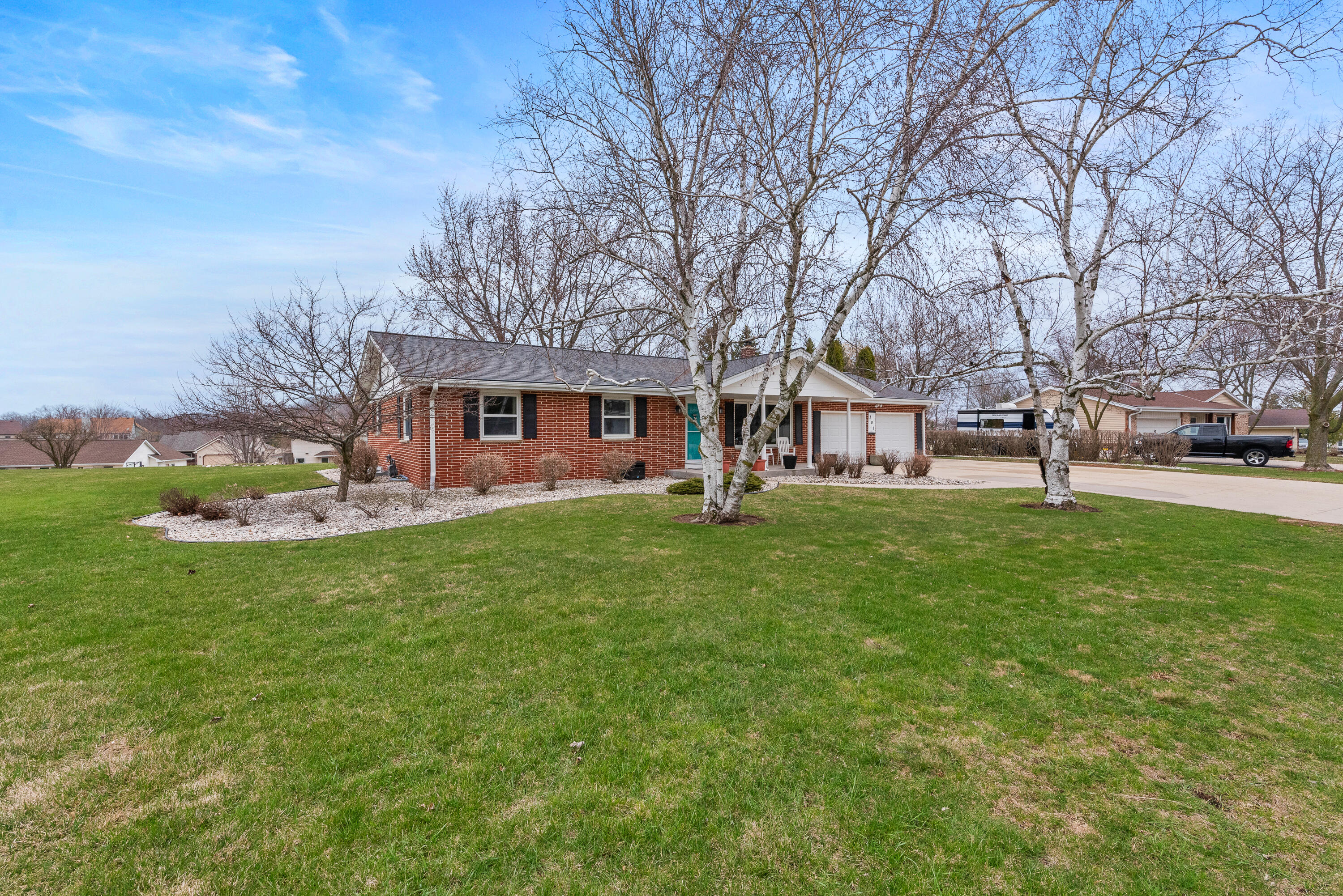 Fredonia, Wisconsin 53021, United States, 4 Bedrooms Bedrooms, ,3 BathroomsBathrooms,Residential,Pending,112652