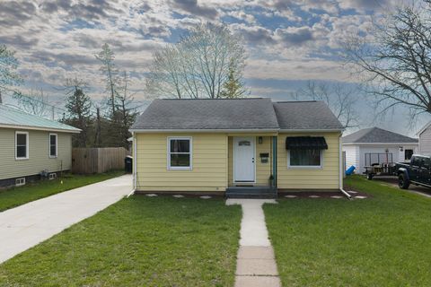 Photo of 1727 Stoughton Ave -, Tomah, WI 54660 (MLS # 1959068)