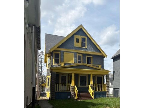 Photo of 2861 N 16th St, Milwaukee, WI 53206 (MLS # 1959585)