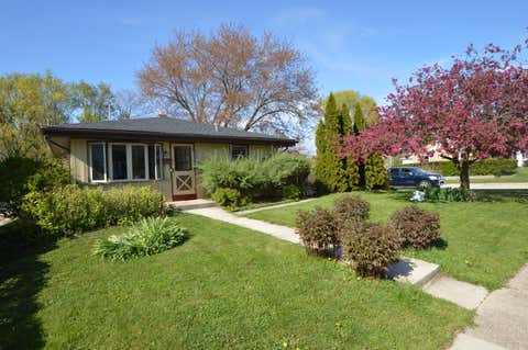 Photo of 1600 Menomonee Ave, South Milwaukee, WI 53172 (MLS # 1917884)