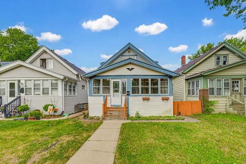 Photo of 1320-1322 S 77th St, West Allis, WI 53214 (MLS # 1964148)
