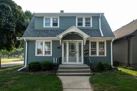 Photo of 120 N 66th St, Milwaukee, WI 53213 (MLS # 1929627)