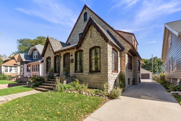 2162 N 66TH ST, MILWAUKEE, WI 53213 - Image 1ce0490ca74ef055341d5a22fa742e36/1584878706