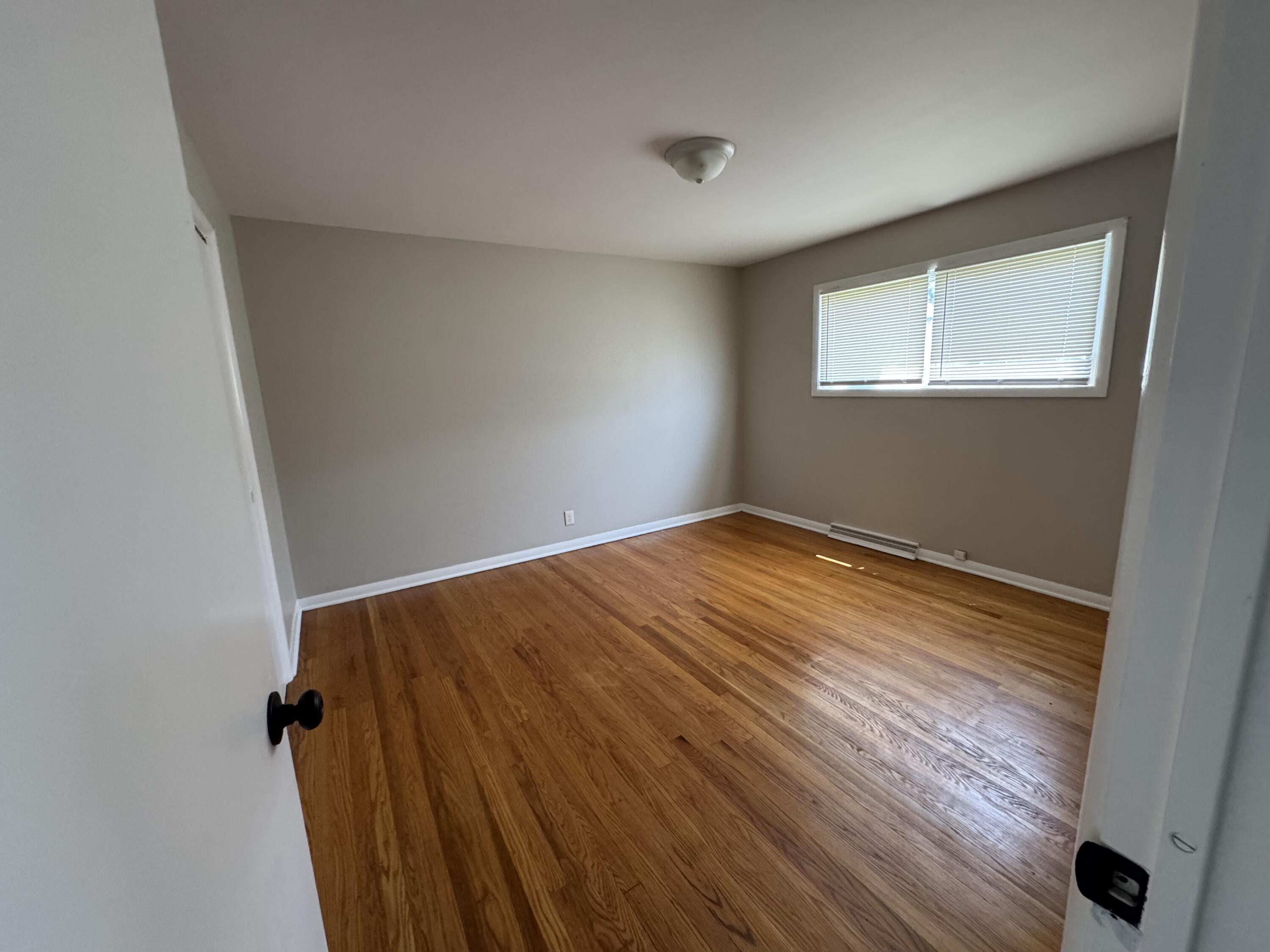 Milwaukee, Wisconsin 53225, United States, 2 Bedrooms Bedrooms, ,1 BathroomBathrooms,Residential,Active,104492