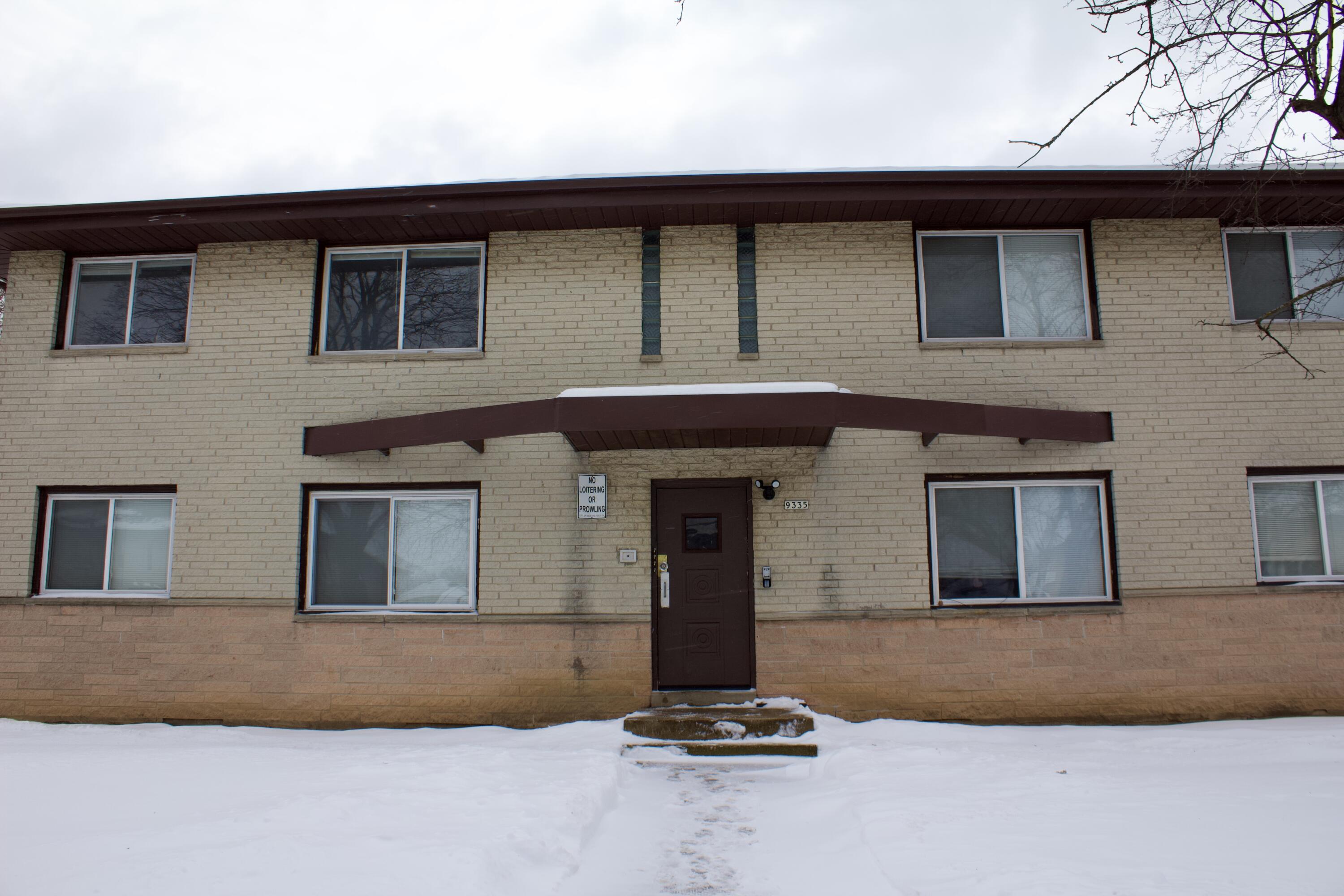 Milwaukee, Wisconsin 53225, United States, 2 Bedrooms Bedrooms, ,1 BathroomBathrooms,Residential,Active,104492