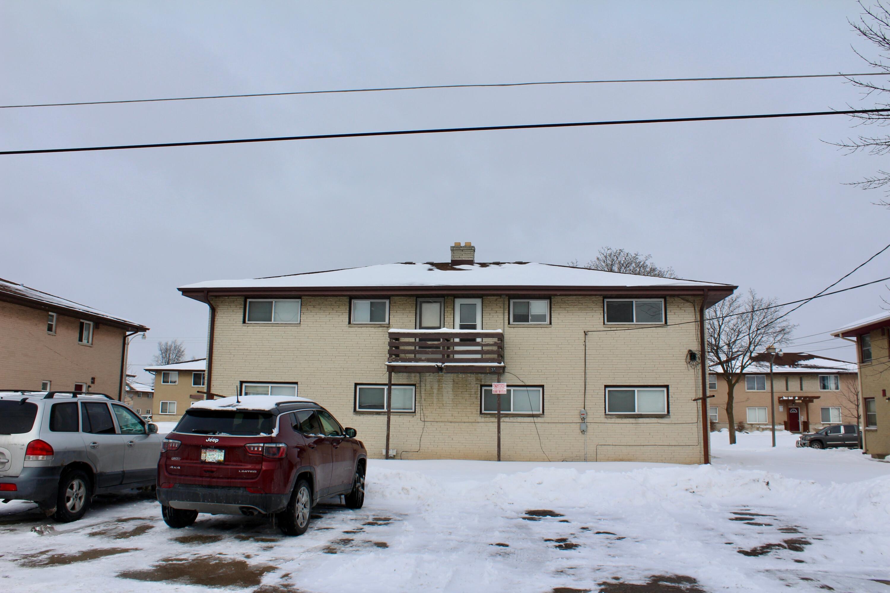 Milwaukee, Wisconsin 53225, United States, 2 Bedrooms Bedrooms, ,1 BathroomBathrooms,Residential,Active,104492