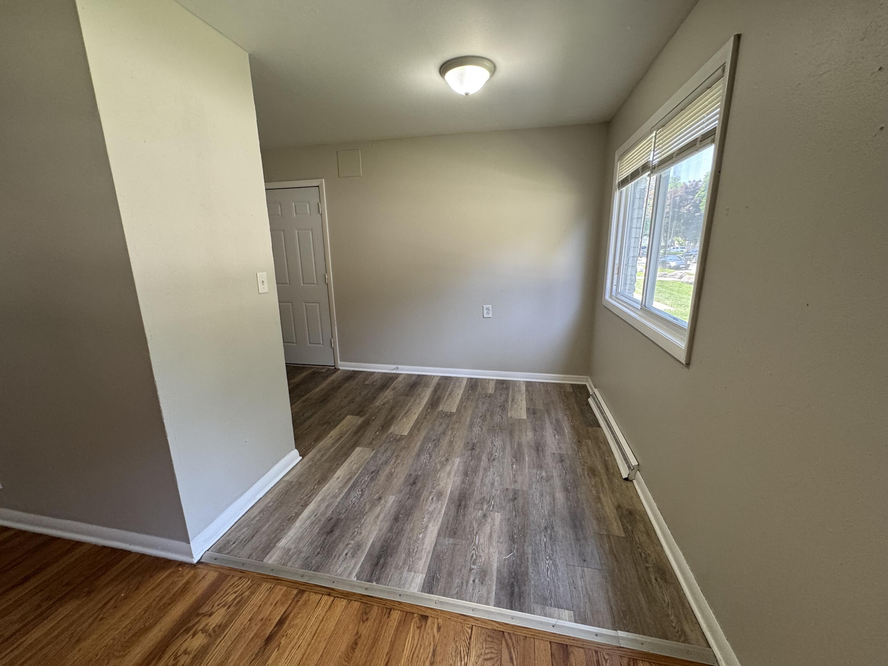 Milwaukee, Wisconsin 53225, United States, 2 Bedrooms Bedrooms, ,1 BathroomBathrooms,Residential,Active,104492