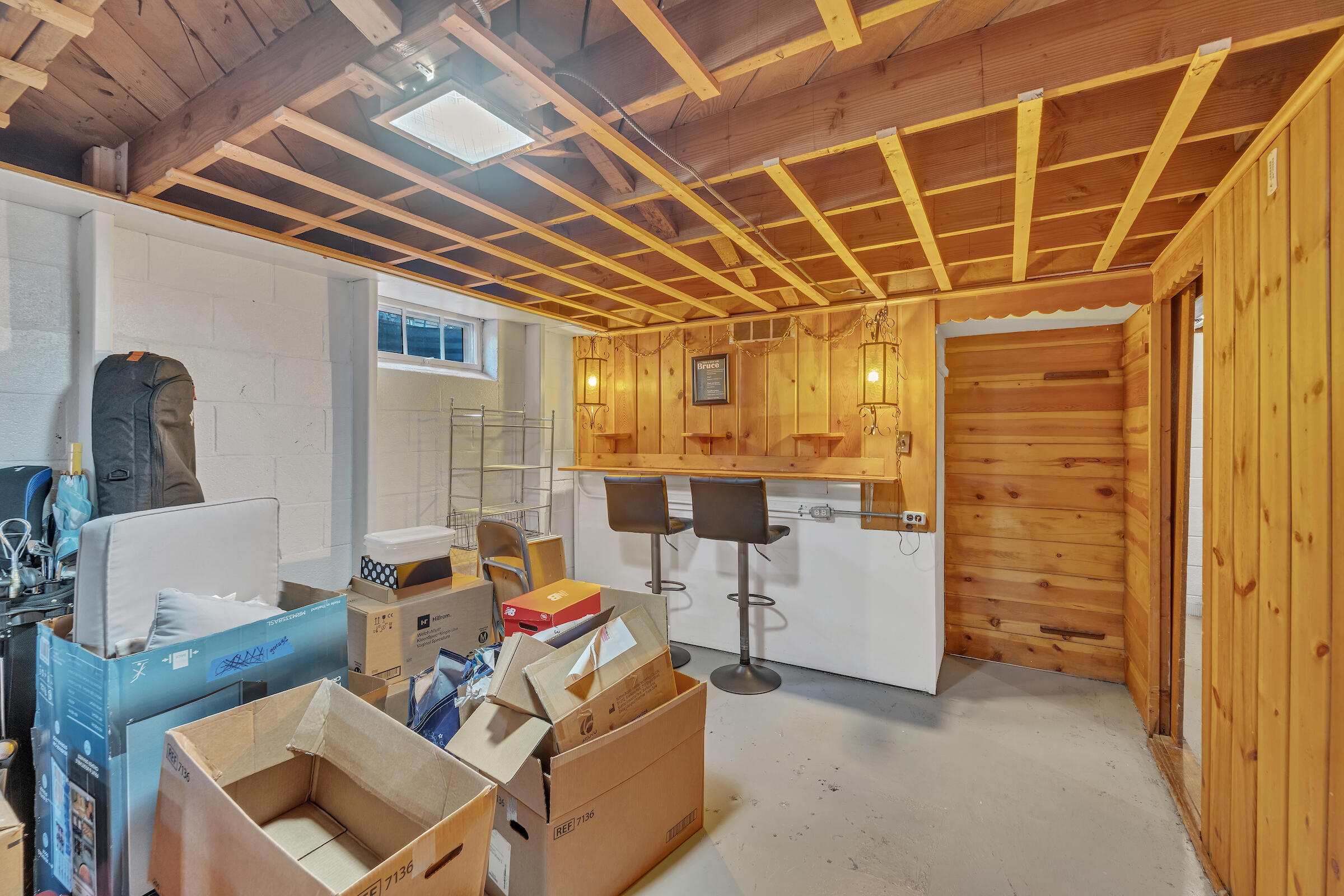 Milwaukee, Wisconsin 53207, United States, 3 Bedrooms Bedrooms, ,3 BathroomsBathrooms,Residential,Active,94366