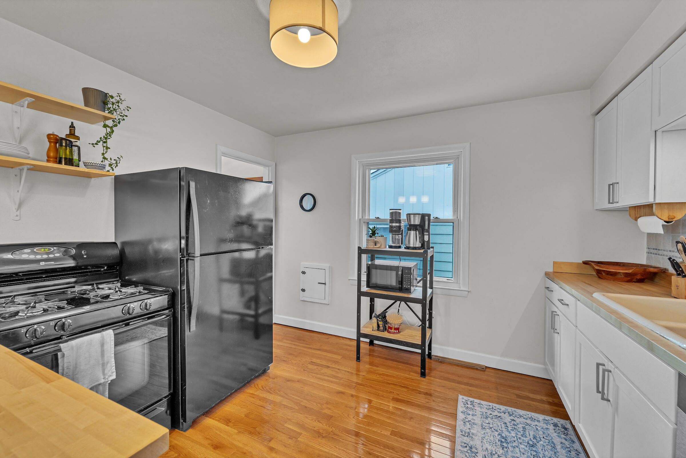 Milwaukee, Wisconsin 53207, United States, 3 Bedrooms Bedrooms, ,3 BathroomsBathrooms,Residential,Active,94366